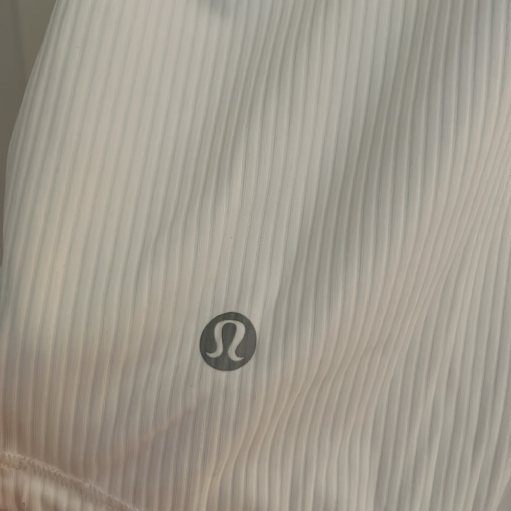 COPY - Lululemon Tank - Picture 3 of 4